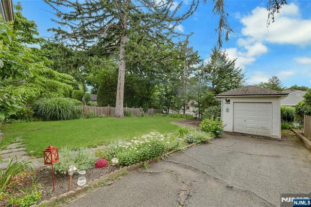 337 Corona Place, Ridgewood, NJ 07450