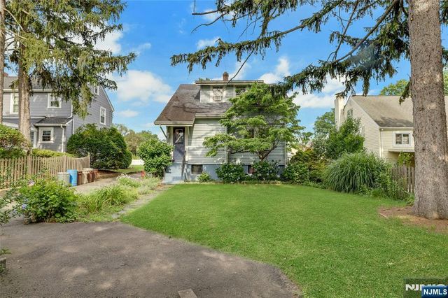 337 Corona Place, Ridgewood, NJ 07450