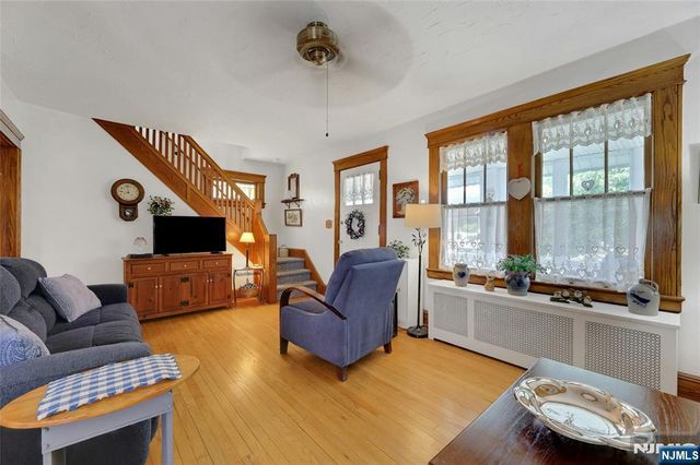 337 Corona Place, Ridgewood, NJ 07450