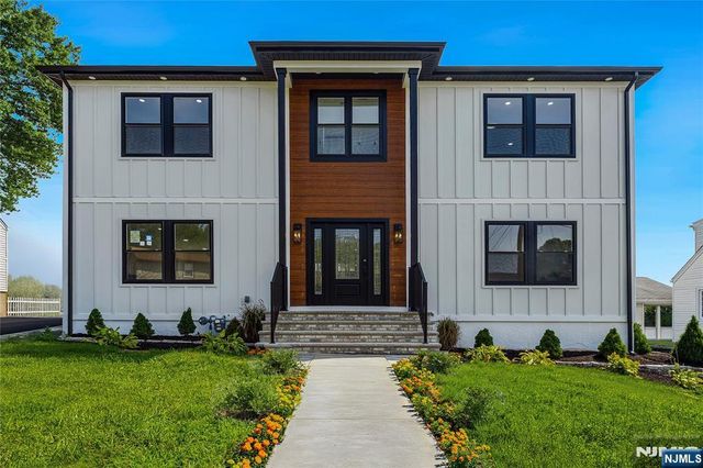 89 Susan Court, Clifton, NJ 07012