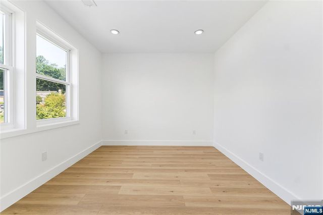 89 Susan Court, Clifton, NJ 07012