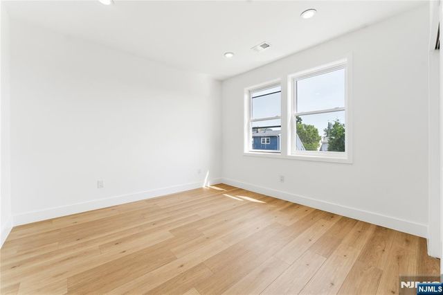 89 Susan Court, Clifton, NJ 07012