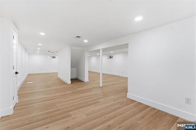 89 Susan Court, Clifton, NJ 07012