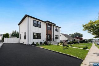 89 Susan Court, Clifton, NJ 07012