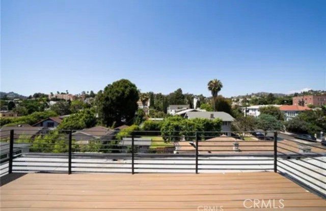 1943 Carmen, Los Angeles, CA 90068