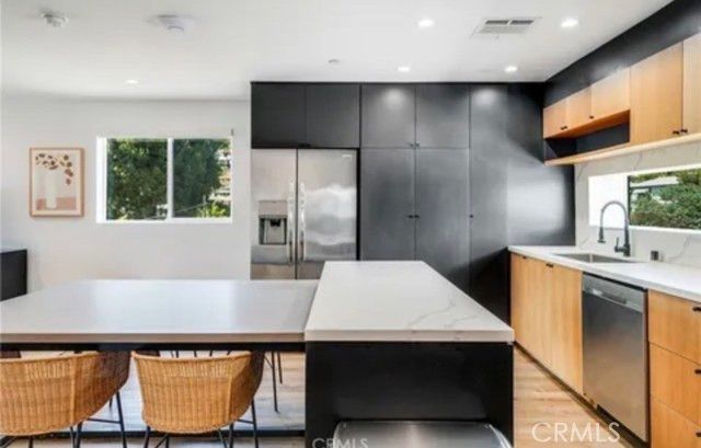 1943 Carmen, Los Angeles, CA 90068