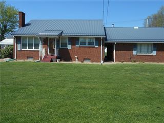 2979 Raymond Ave, Derry Twp, PA 15650