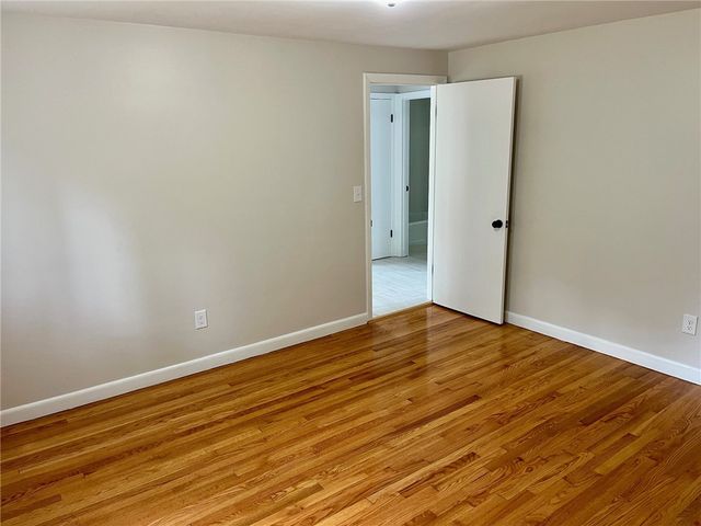 18 Louisiana Avenue, Warwick, RI 02888