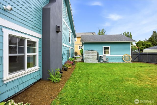 8903 3rd Avenue NW, Seattle, WA 98117