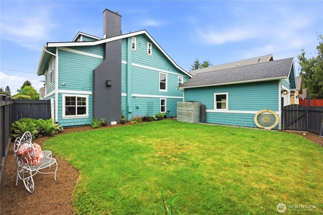 8903 3rd Avenue NW, Seattle, WA 98117