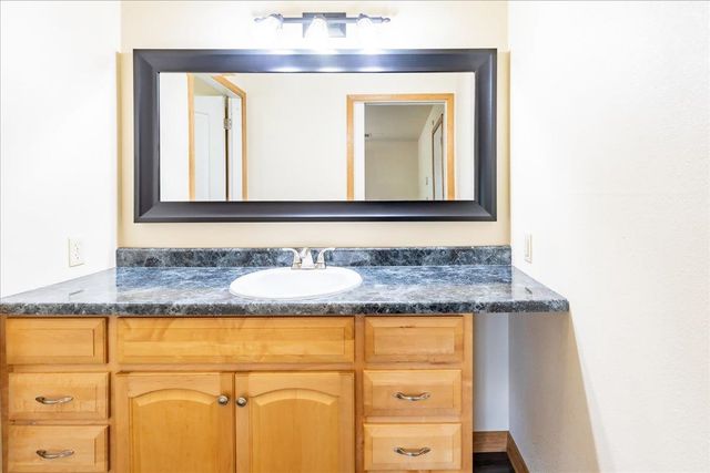 150 S GRANGE HALL ROAD, Fairbanks, AK 99712