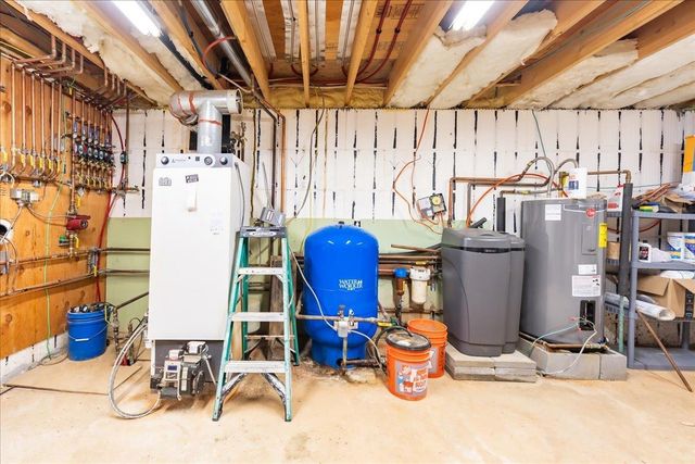 150 S GRANGE HALL ROAD, Fairbanks, AK 99712