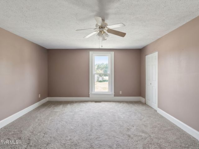 282 Whites Mill Road, Abingdon, VA 24210