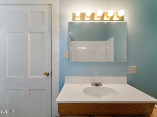 282 Whites Mill Road, Abingdon, VA 24210