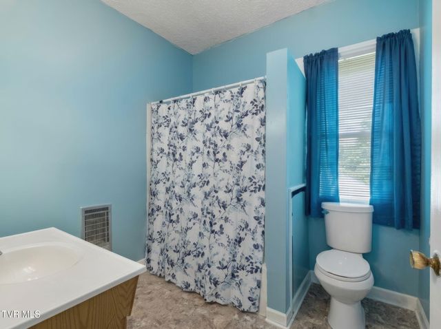 282 Whites Mill Road, Abingdon, VA 24210