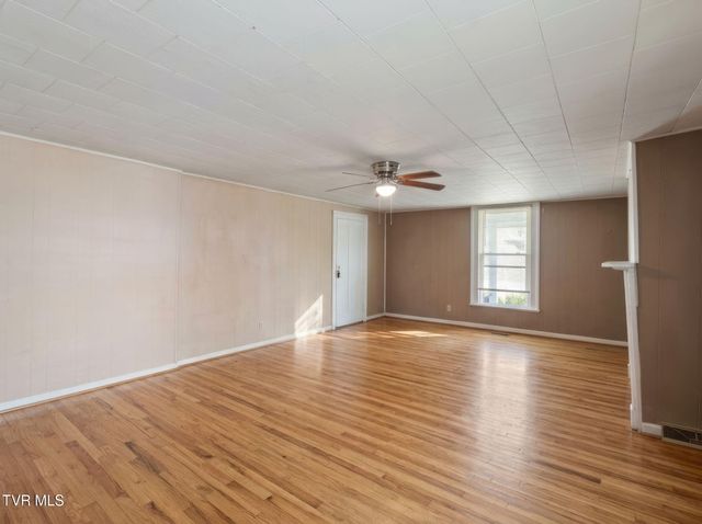 282 Whites Mill Road, Abingdon, VA 24210
