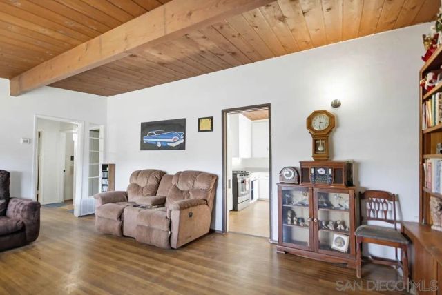 7365 Cornell Ave, La Mesa, CA 91942