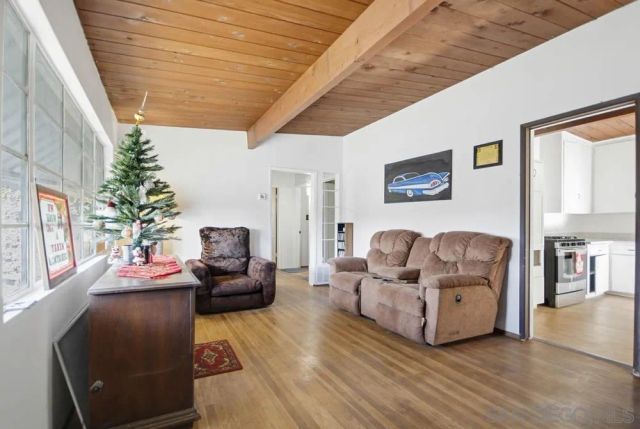 7365 Cornell Ave, La Mesa, CA 91942