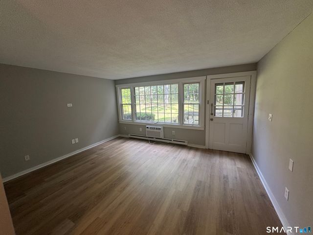 239 Old Farms Road 14C, Avon, CT 06001