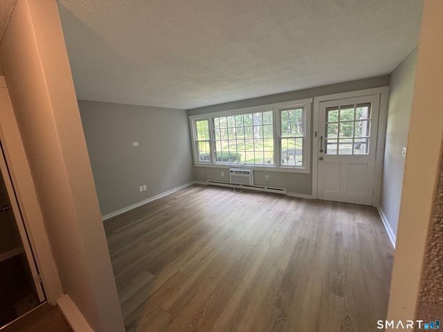 239 Old Farms Road 14C, Avon, CT 06001