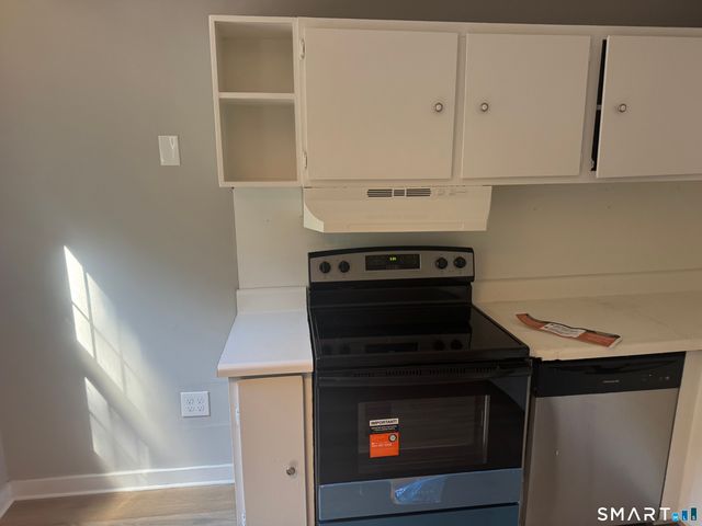 239 Old Farms Road 14C, Avon, CT 06001