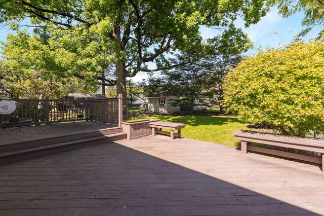 2212 Woodstock Road, Upper Arlington, OH 43221