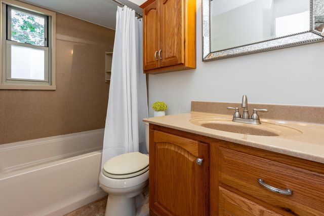 2212 Woodstock Road, Upper Arlington, OH 43221