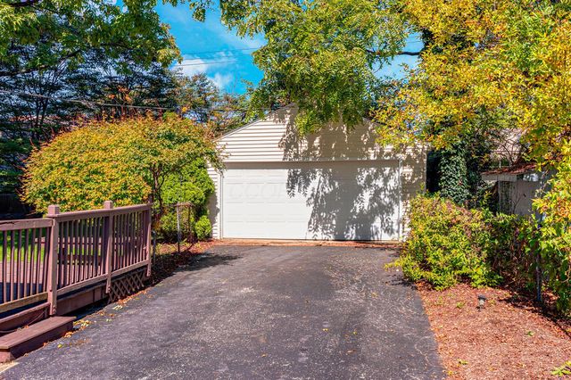 2212 Woodstock Road, Upper Arlington, OH 43221
