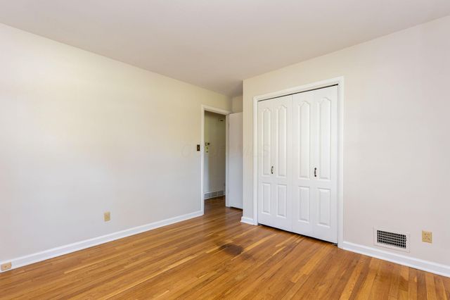 2212 Woodstock Road, Upper Arlington, OH 43221