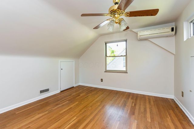 2212 Woodstock Road, Upper Arlington, OH 43221