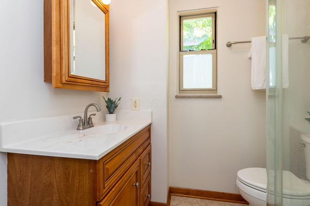 2212 Woodstock Road, Upper Arlington, OH 43221