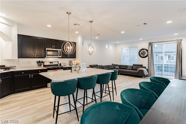 7688 Sandhaven Street, Las Vegas, NV 89139
