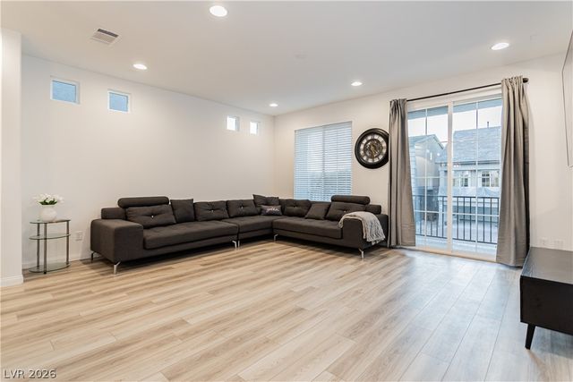 7688 Sandhaven Street, Las Vegas, NV 89139