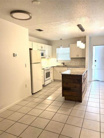 2115 9TH AVENUE W 6B, Bradenton, FL 34205