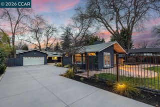 1079 W Holly Dr, Walnut Creek, CA 94598