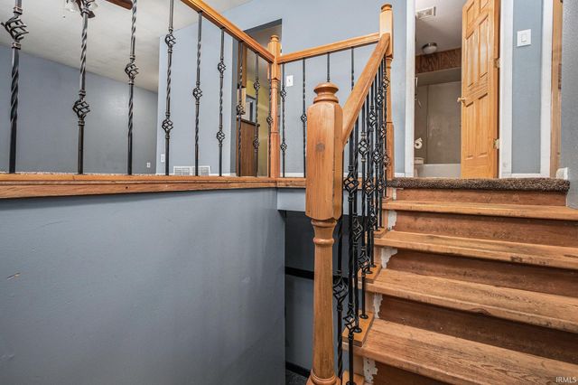 59891 Kay Boulevard, Elkhart, IN 46517