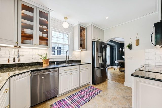 2665 N Harding BOULEVARD, Wauwatosa, WI 53226
