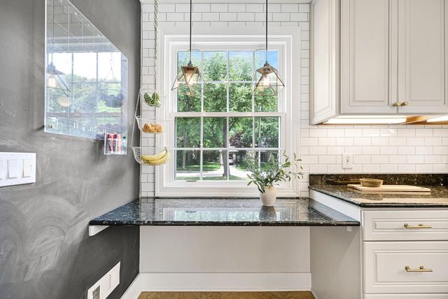 2665 N Harding BOULEVARD, Wauwatosa, WI 53226