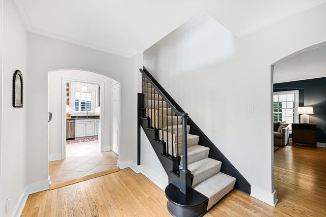 2665 N Harding BOULEVARD, Wauwatosa, WI 53226