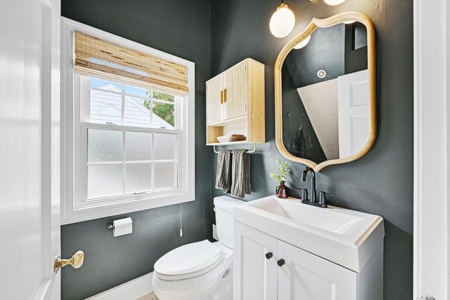 2665 N Harding BOULEVARD, Wauwatosa, WI 53226