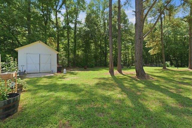 303 Woodbridge Road, Saint George, SC 29477