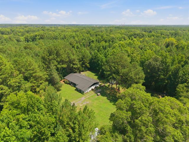 303 Woodbridge Road, Saint George, SC 29477