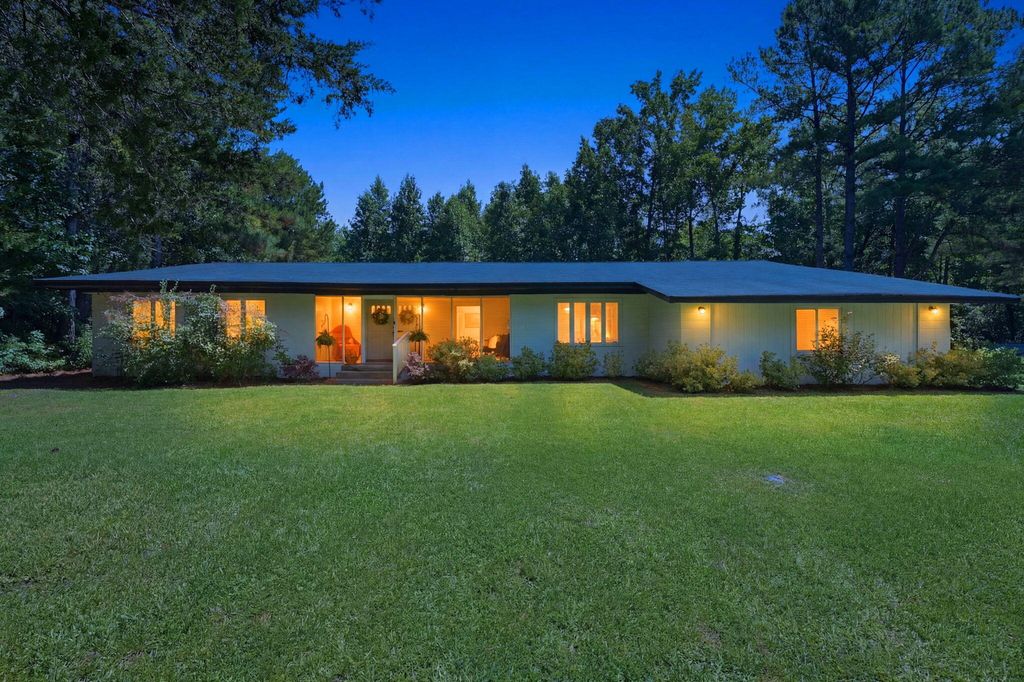 303 Woodbridge Road, Saint George, SC 29477