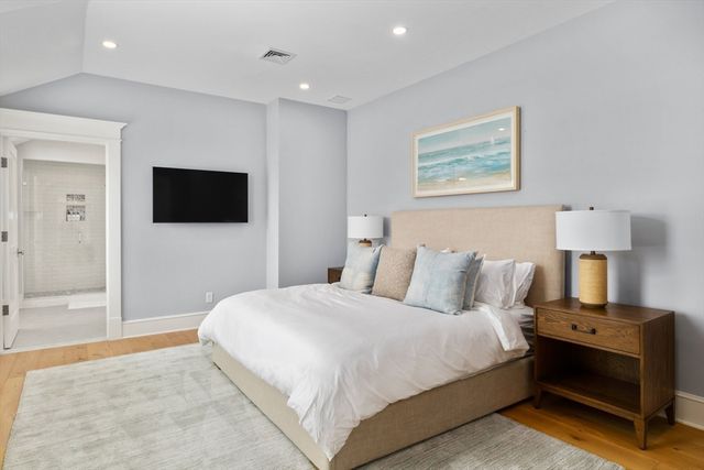 558 Fox Hill Rd, Chatham, MA 02633