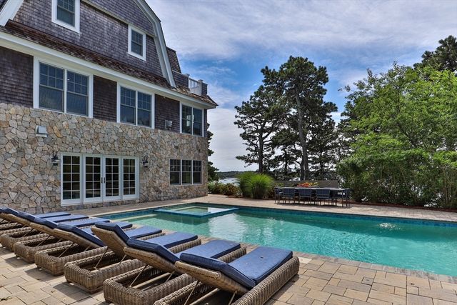 558 Fox Hill Rd, Chatham, MA 02633
