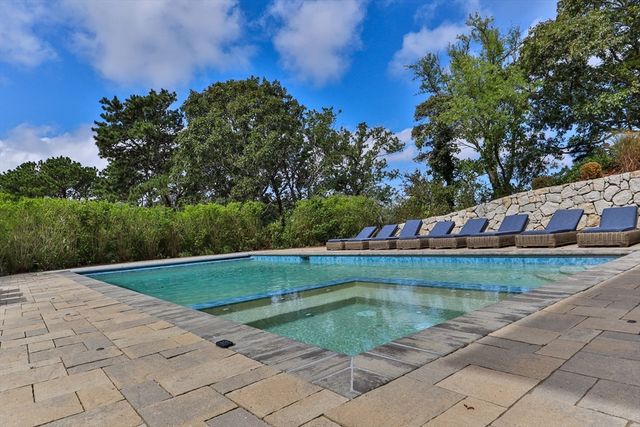 558 Fox Hill Rd, Chatham, MA 02633