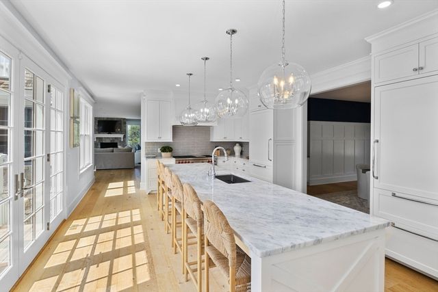 558 Fox Hill Rd, Chatham, MA 02633