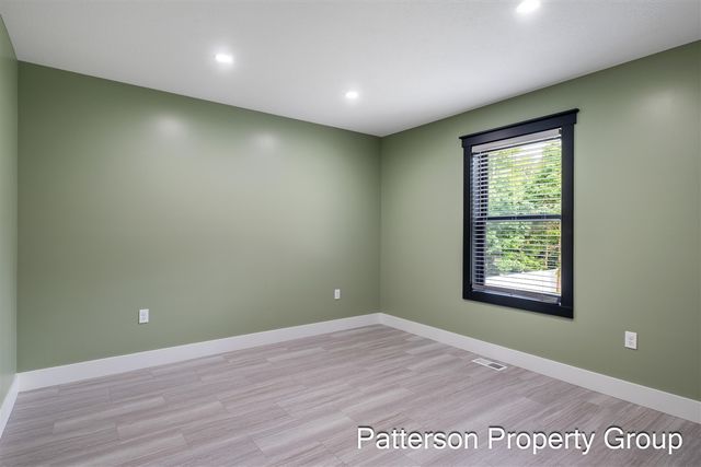 7638 E Sheringer Road, Ravenna, MI 49451