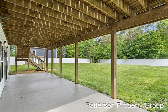 7638 E Sheringer Road, Ravenna, MI 49451
