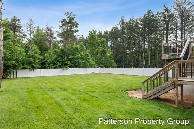 7638 E Sheringer Road, Ravenna, MI 49451